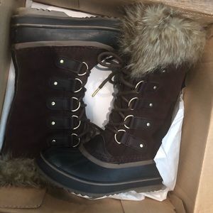 Sorel Joan of arctic size 6.5